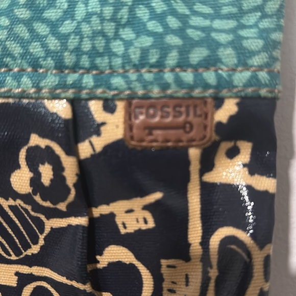 Fossil Key-Per Coated Canvas Crossbody Bag - Picture 2 of 6